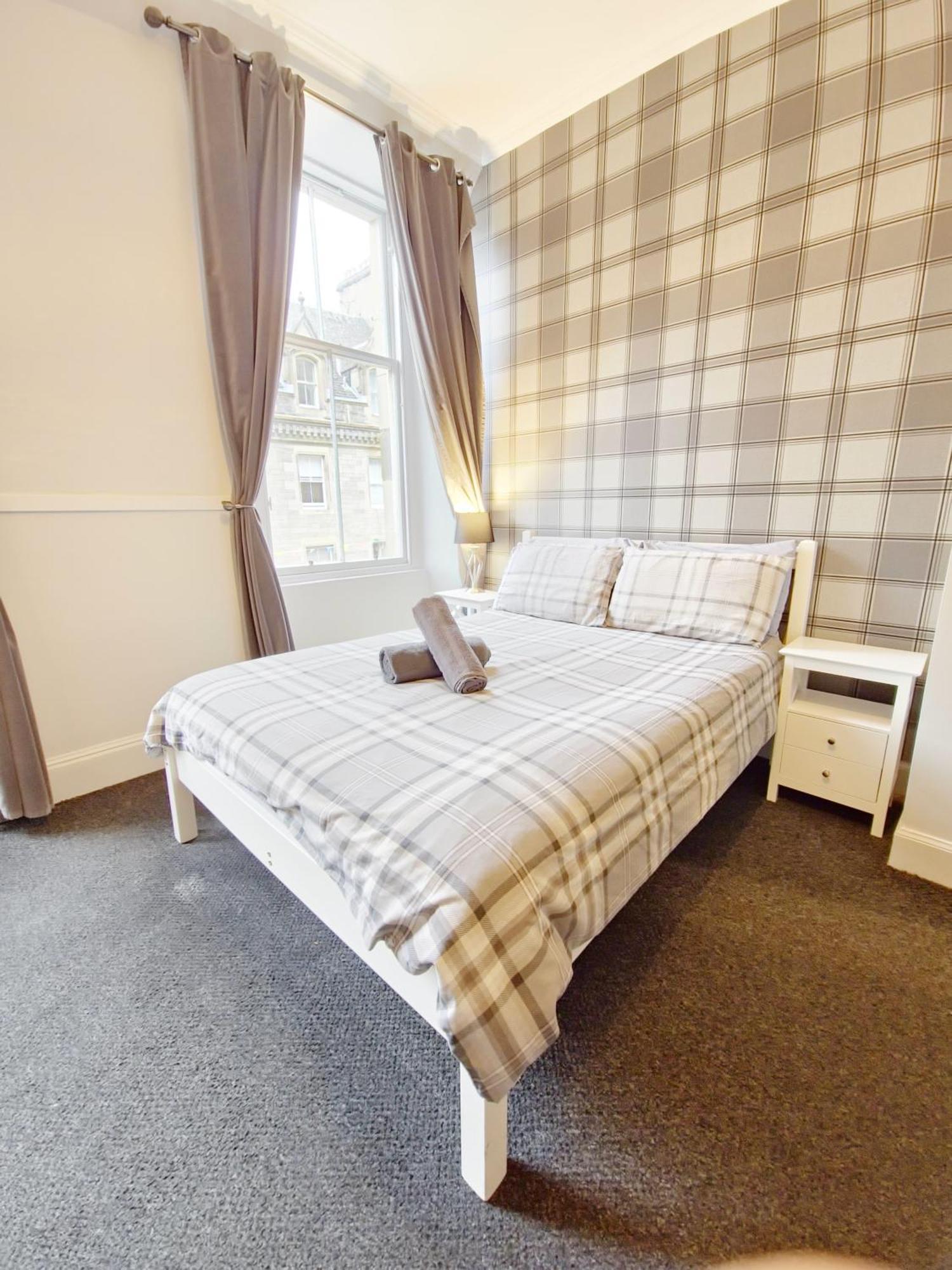 Edinburgh Backpackers - Over 18S Only ภายนอก รูปภาพ