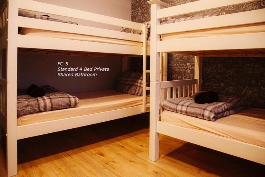 Edinburgh Backpackers - Over 18S Only ภายนอก รูปภาพ